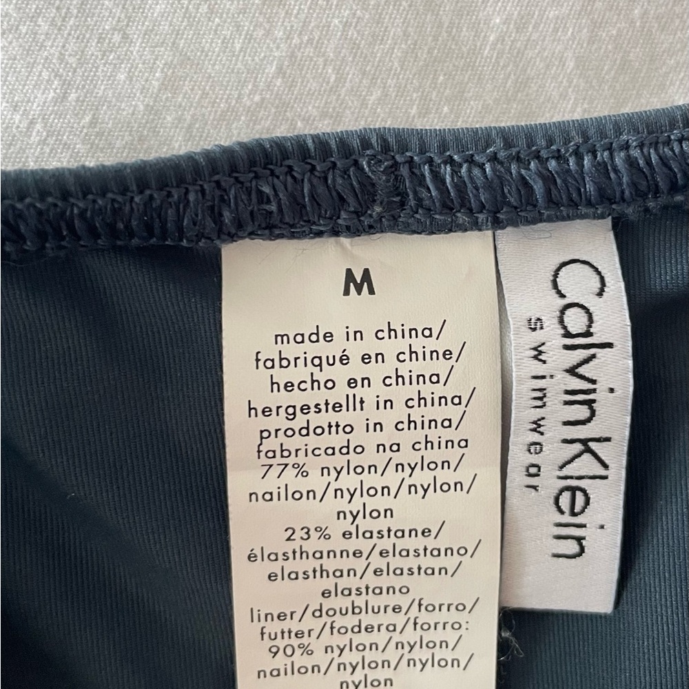 Calvin Klein 2 piece swimwear - Picture 3 of 8
